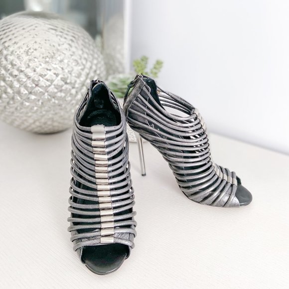 L.A.M.B. Gunmetal Strappy Cage Sandals - Size US 7 - Picture 1 of 5